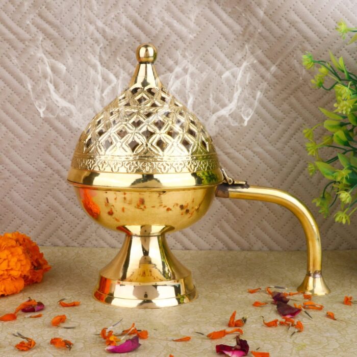 Handcrafted Brass Loban Dhoop Daani with Jaali Cap – MantraShoppee.com Handcrafted brass loban dhoop daani with a jaali cap, designed for pooja and meditation.