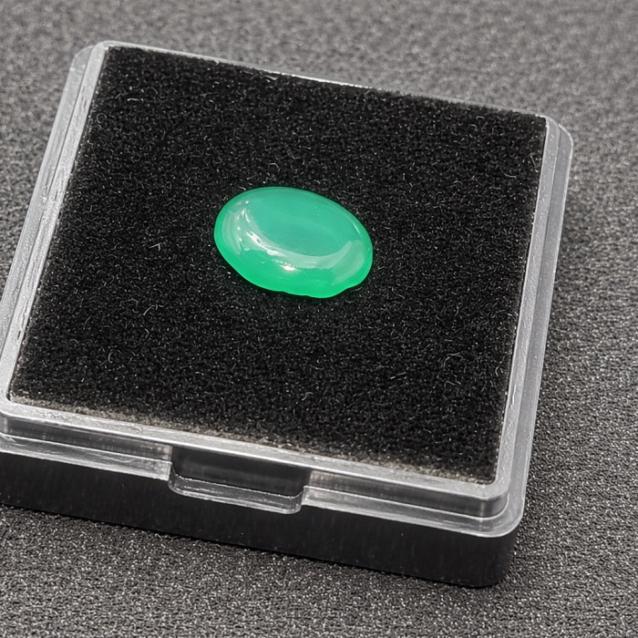 Natural Green Onyx 2.455CT Oval Cabochon Certified Gemstone Natural Green Onyx 2.455 carat oval cabochon certified gemstone for jewelry and healing