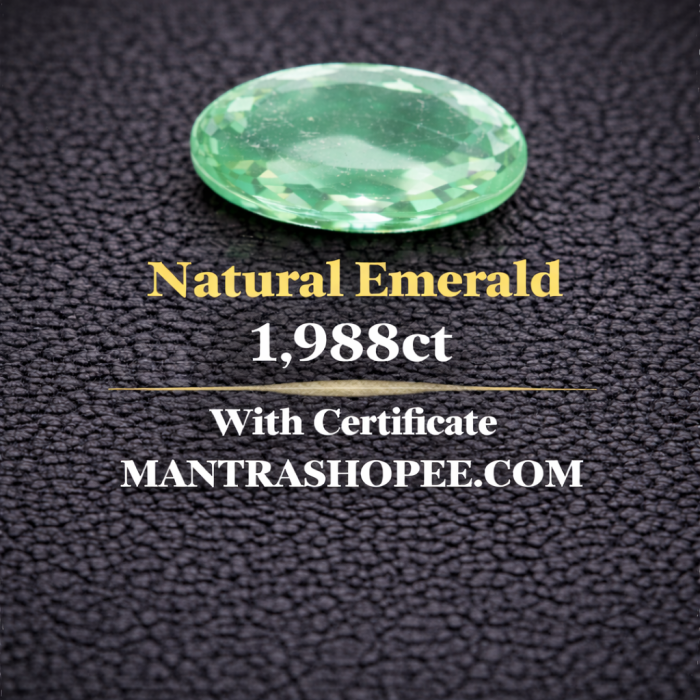 Natural Emerald 1.988 CT certified premium green gemstone for jewelry and astrology Natural Emerald 1.988 CT certified premium green gemstone for jewelry and astrology
